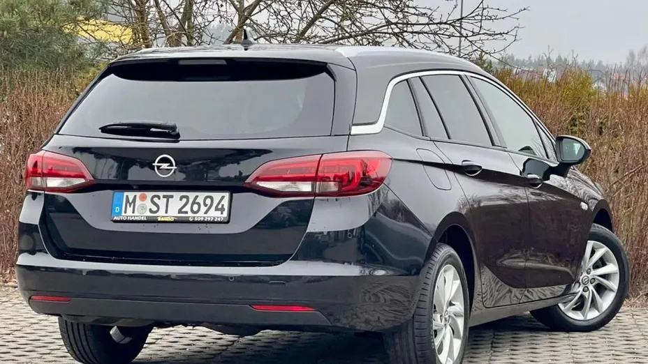 OPEL Astra -