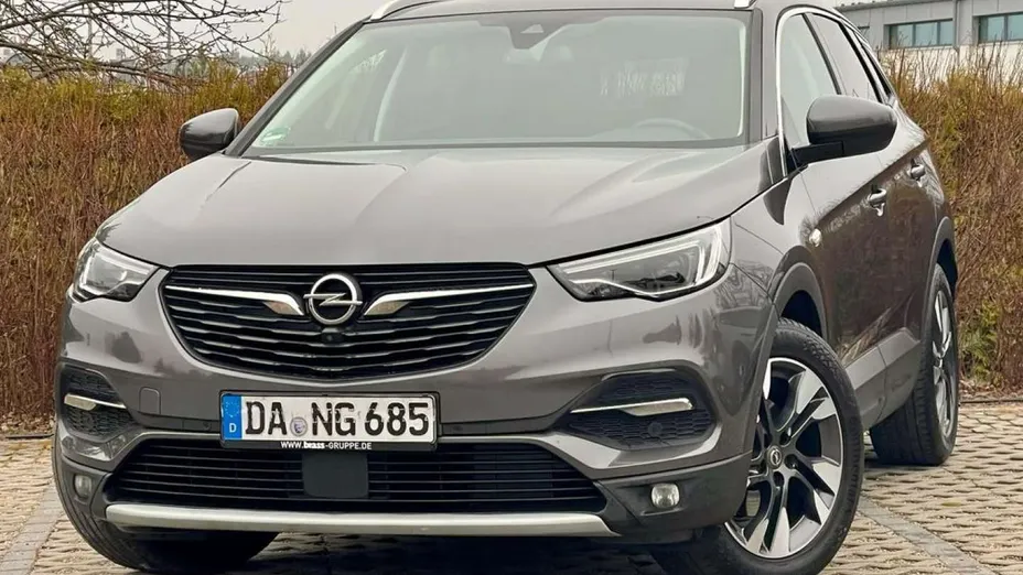 OPEL Grandland X -