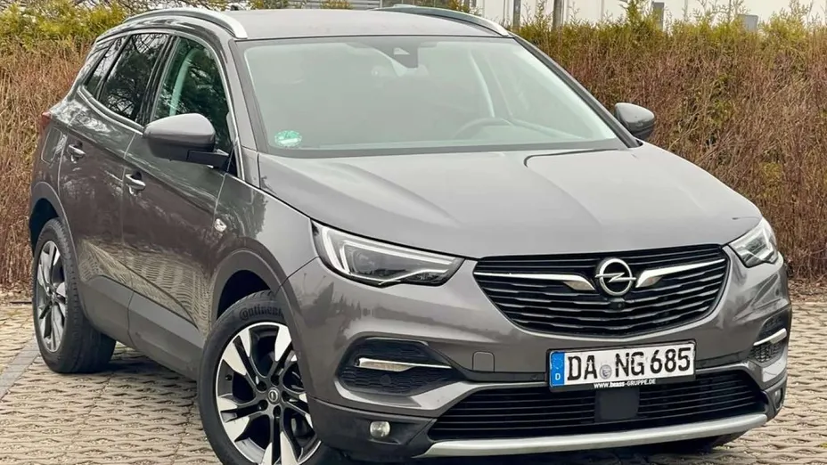 OPEL Grandland X -