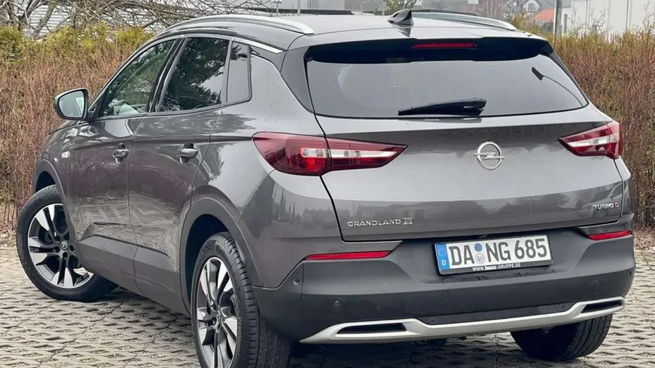 OPEL Grandland X -