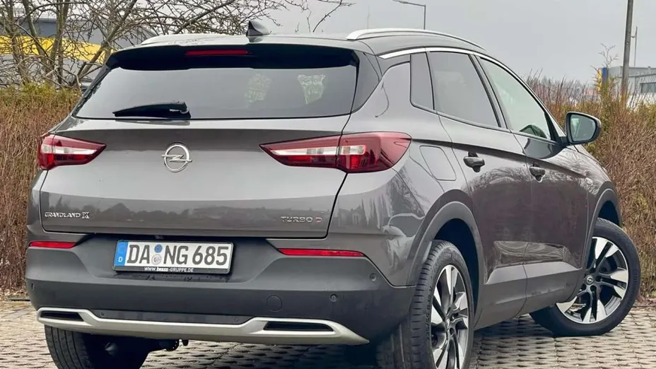 OPEL Grandland X -