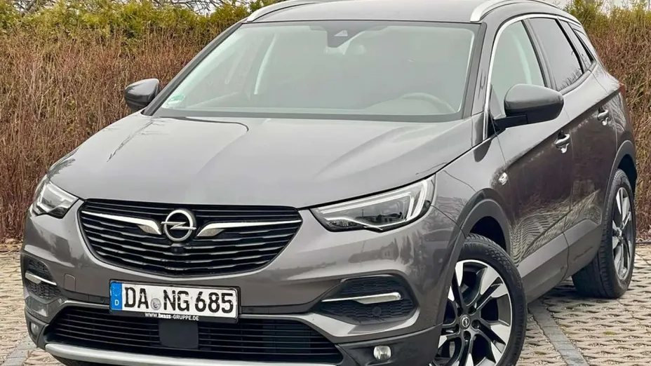 OPEL Grandland X -
