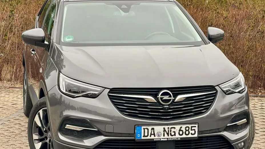 OPEL Grandland X -