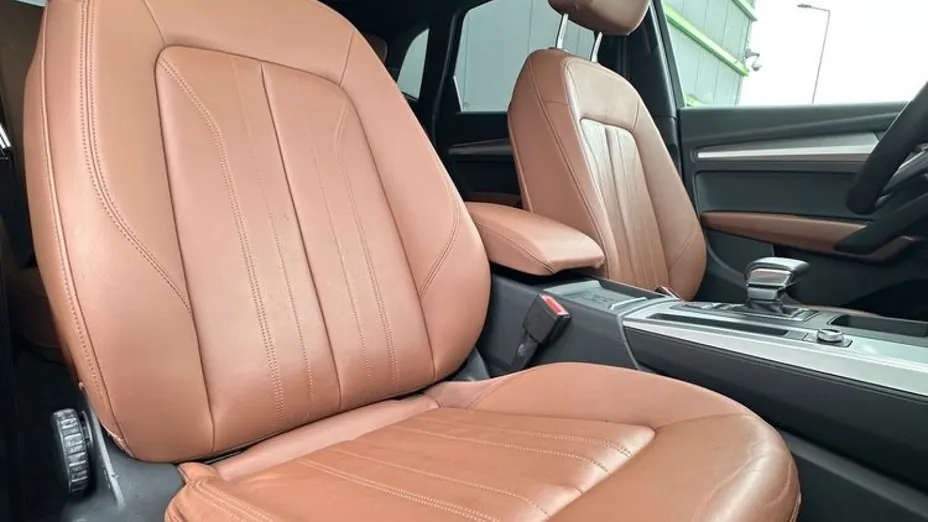 AUDI Q5 -