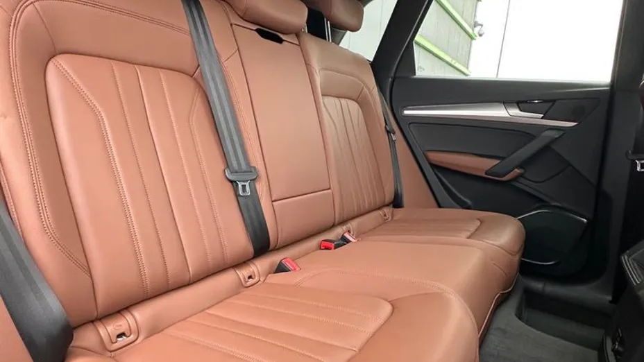 AUDI Q5 -