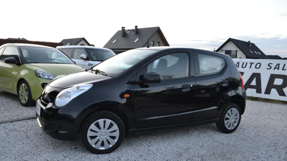 SUZUKI Alto -