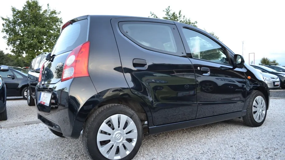 SUZUKI Alto -