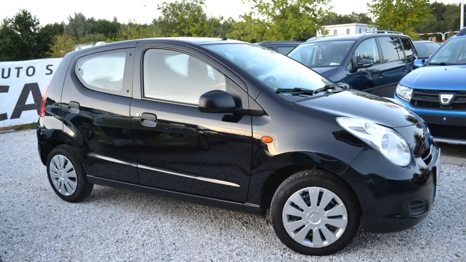 SUZUKI Alto -
