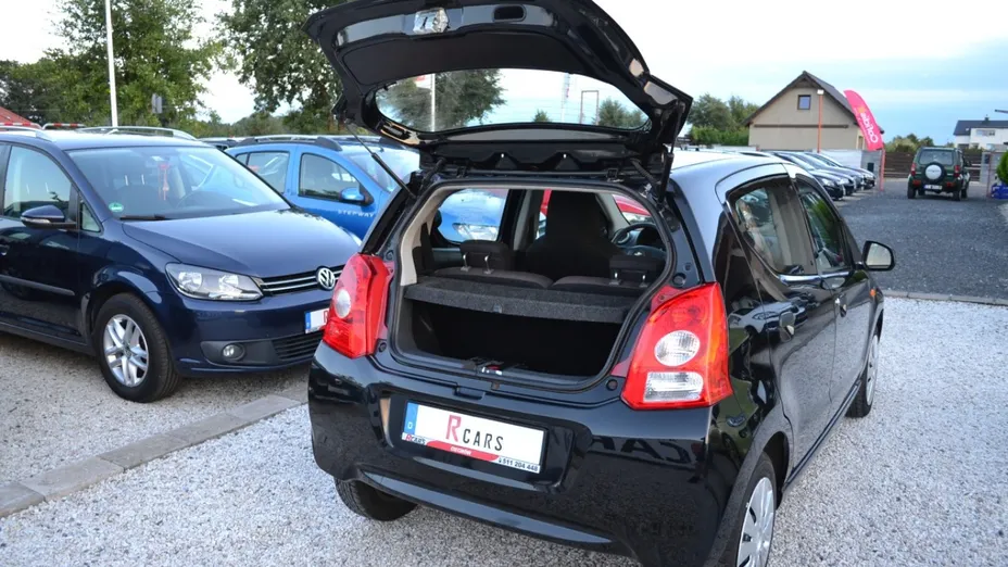 SUZUKI Alto -