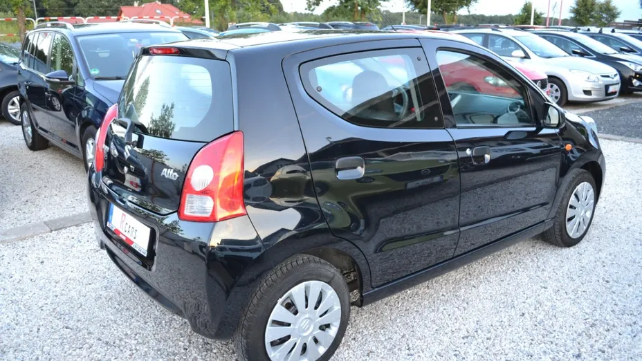 SUZUKI Alto -