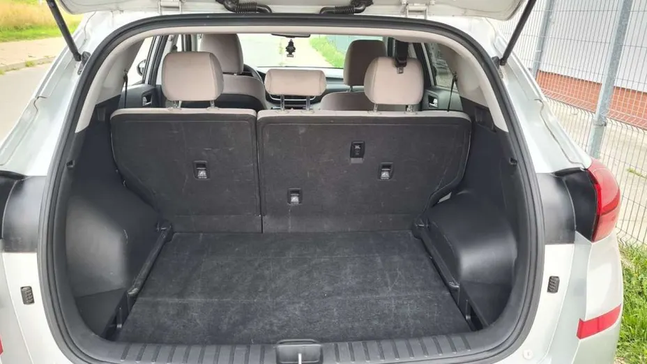 HYUNDAI Tucson -