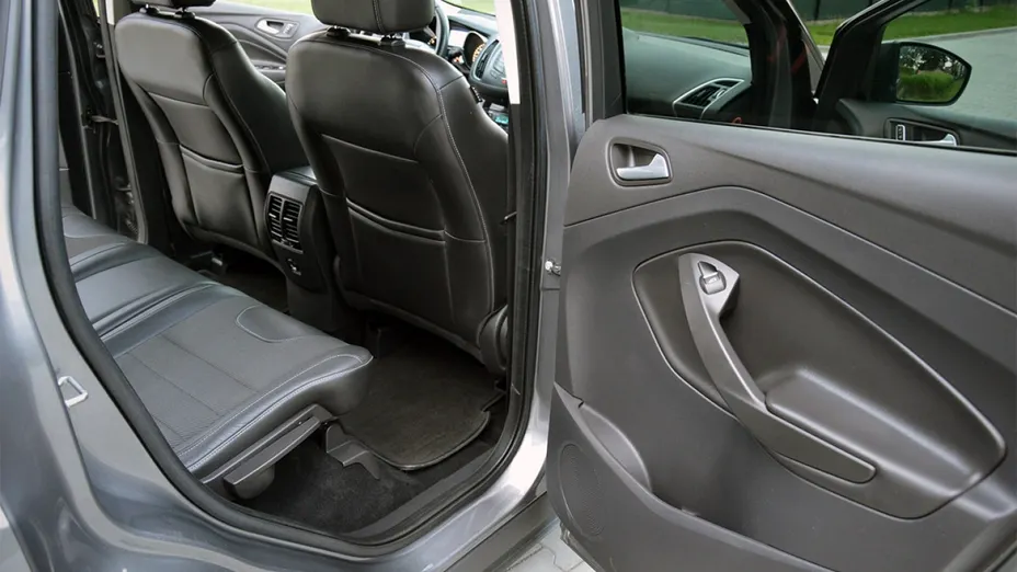FORD Kuga -