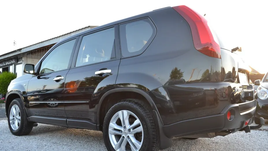 NISSAN X-Trail -