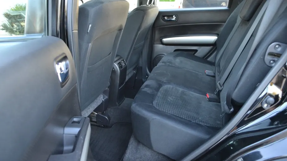 NISSAN X-Trail -