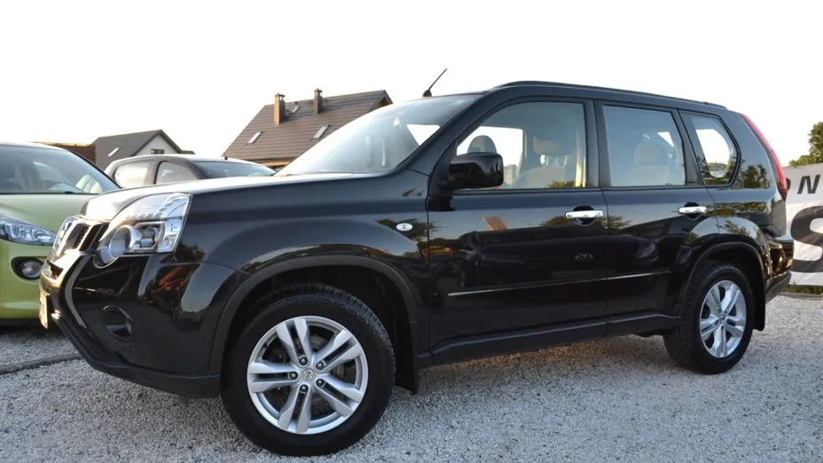 NISSAN X-Trail -