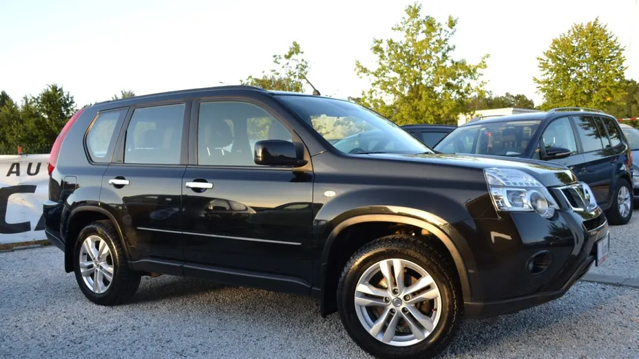 NISSAN X-Trail -