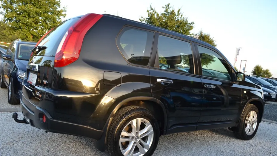 NISSAN X-Trail -