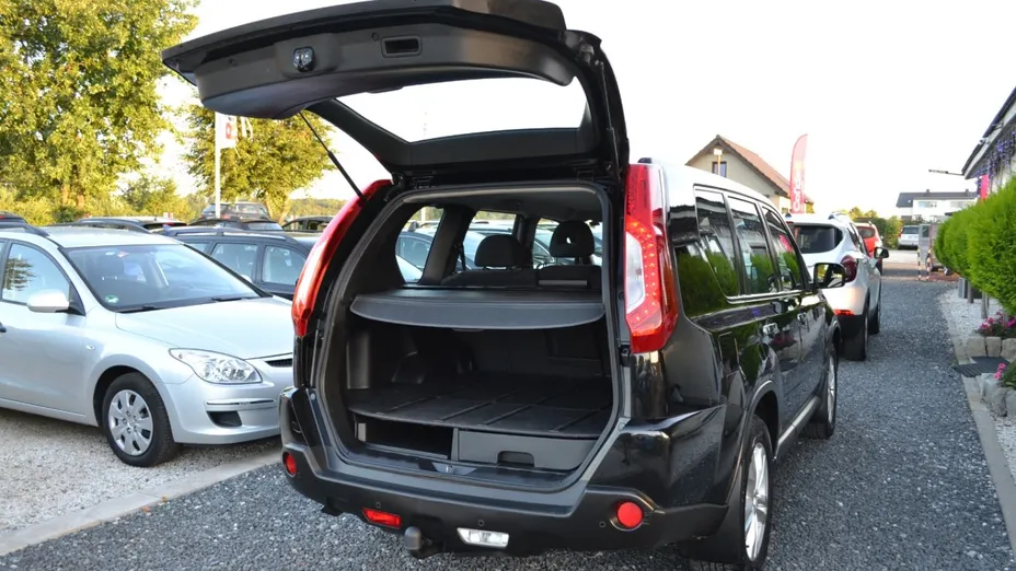 NISSAN X-Trail -