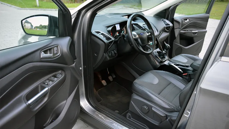 FORD Kuga -