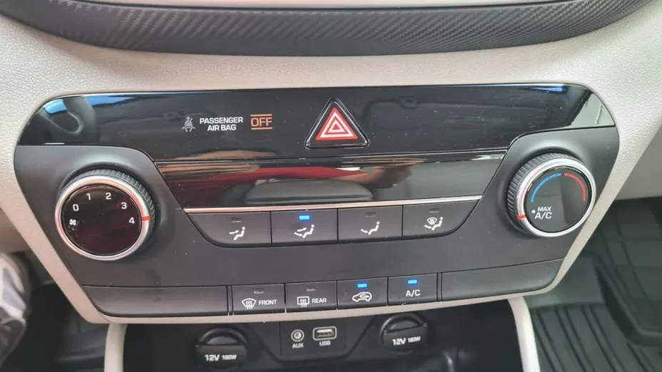 HYUNDAI Tucson -