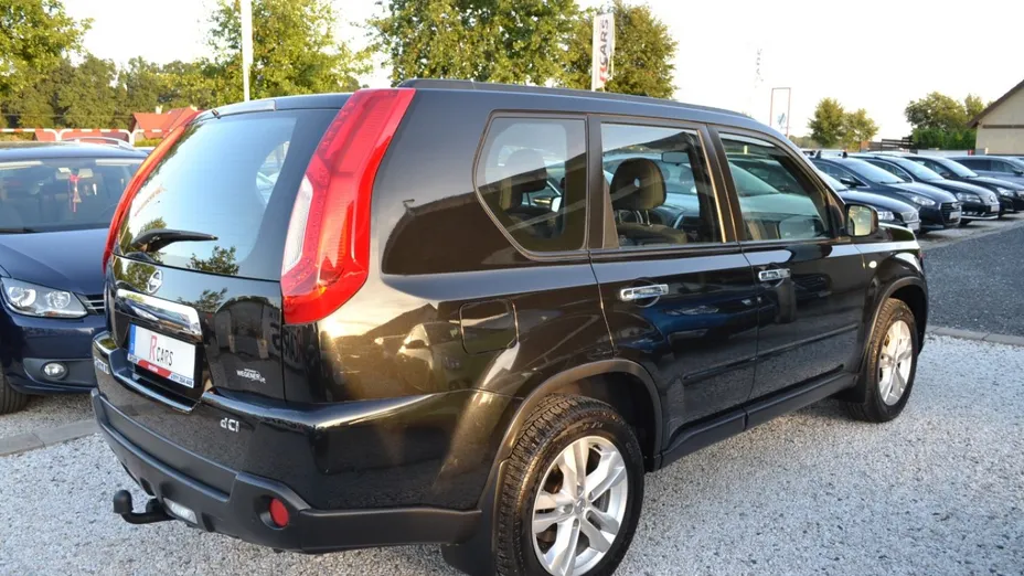 NISSAN X-Trail -