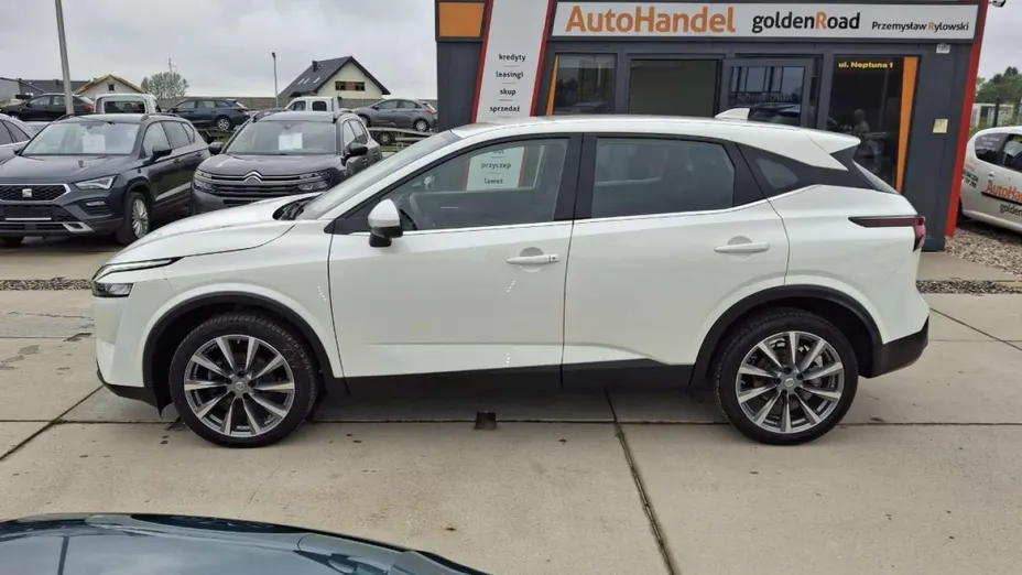 NISSAN Qashqai -