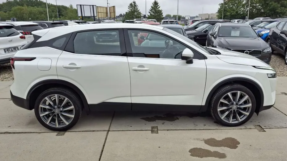 NISSAN Qashqai -