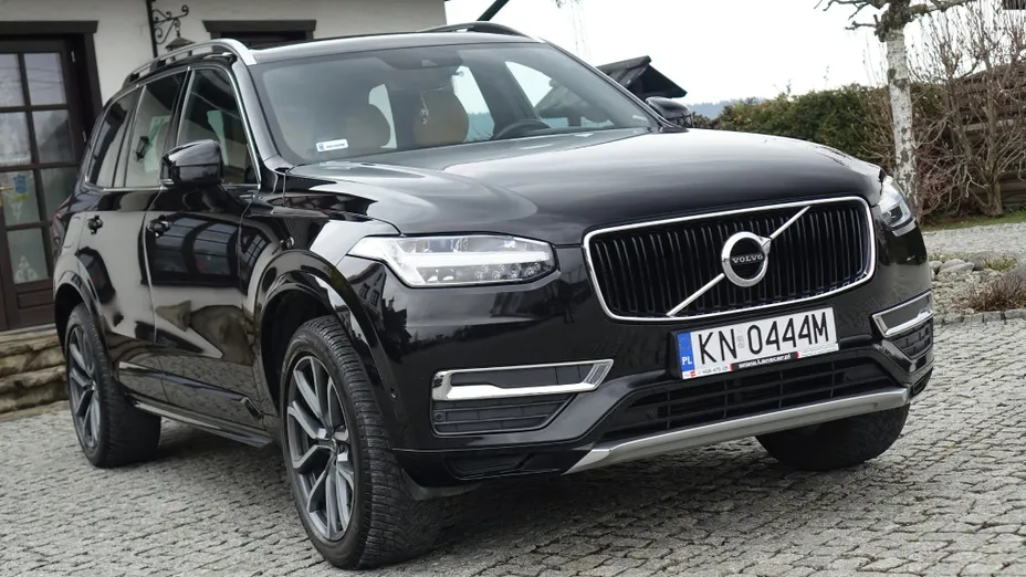 VOLVO XC90 -