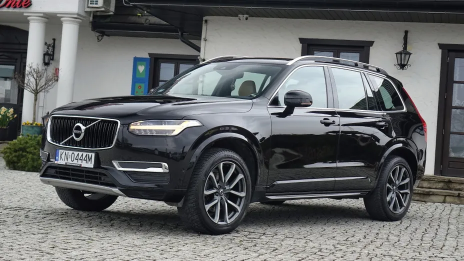 VOLVO XC90 -