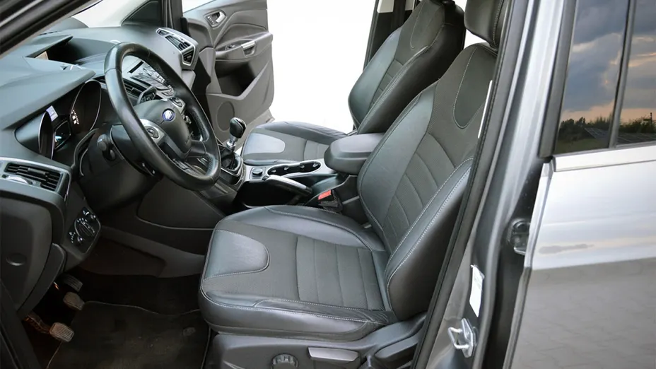 FORD Kuga -