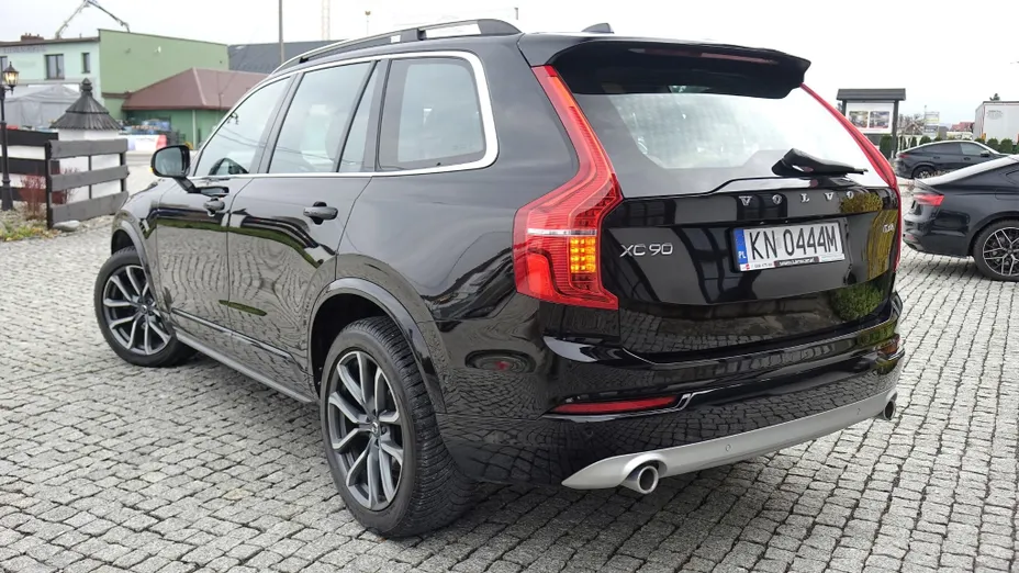VOLVO XC90 -