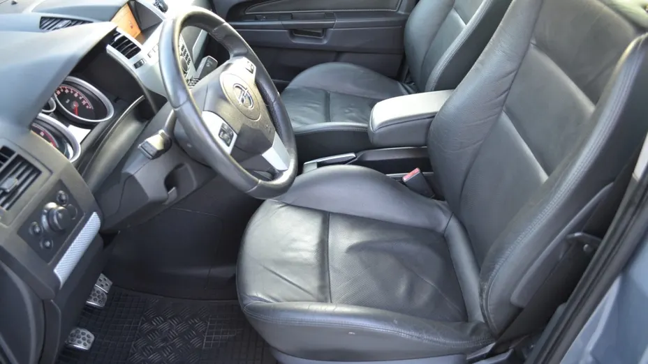 OPEL Zafira -