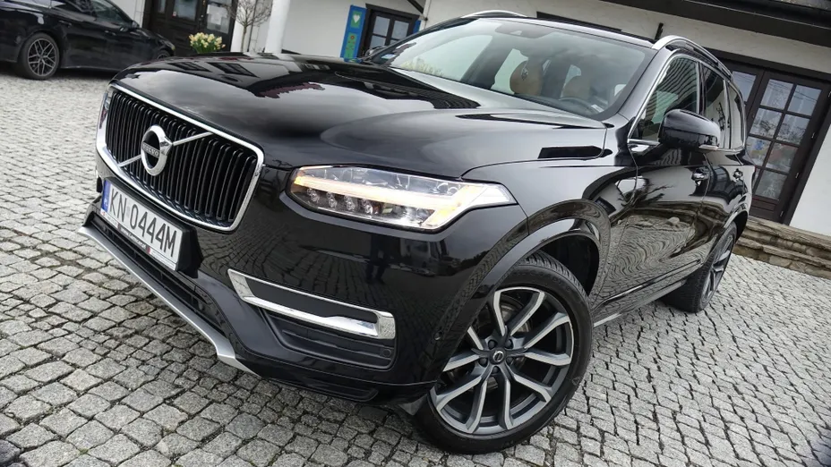 VOLVO XC90 -