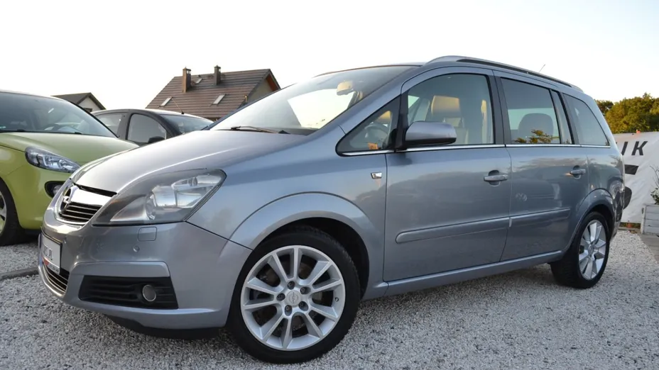 OPEL Zafira -