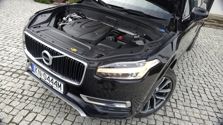 VOLVO XC90 -