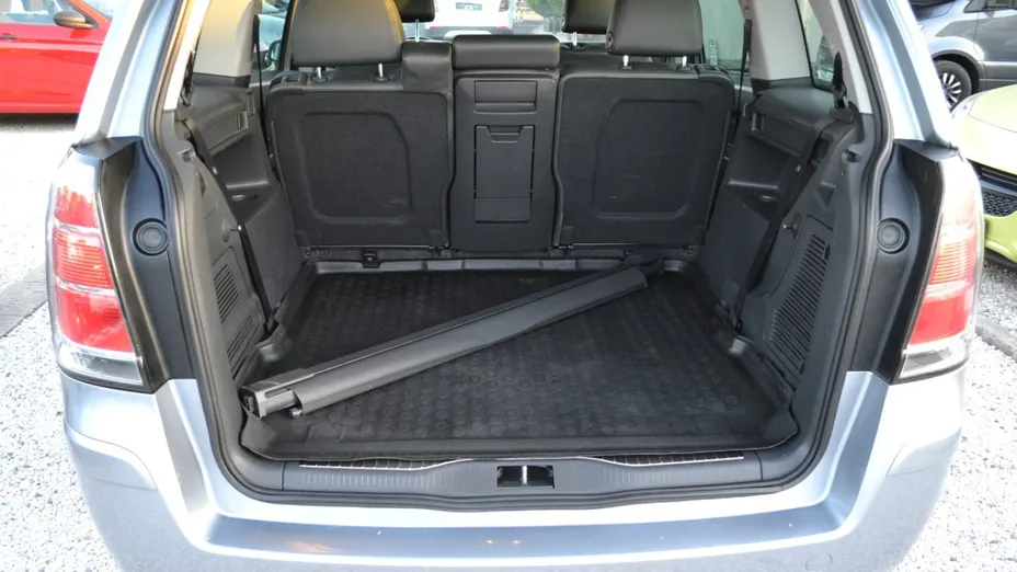 OPEL Zafira -