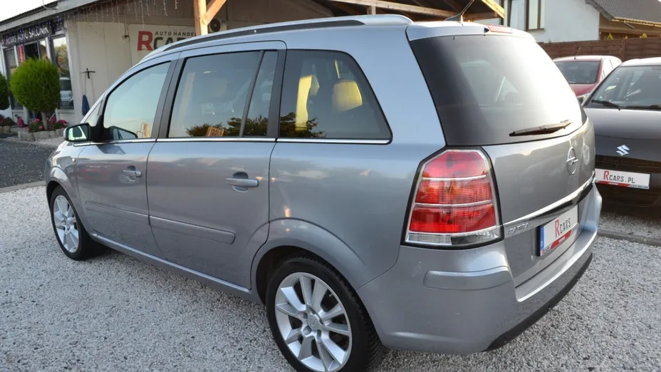 OPEL Zafira -