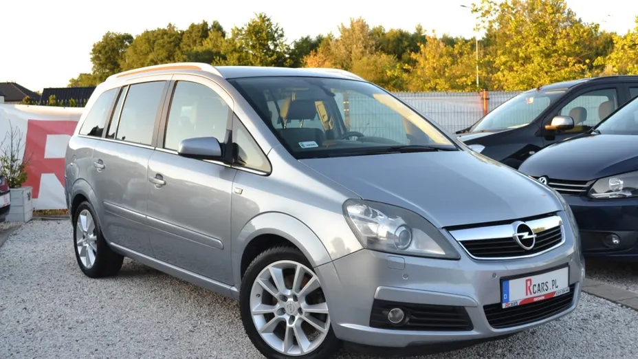 OPEL Zafira -
