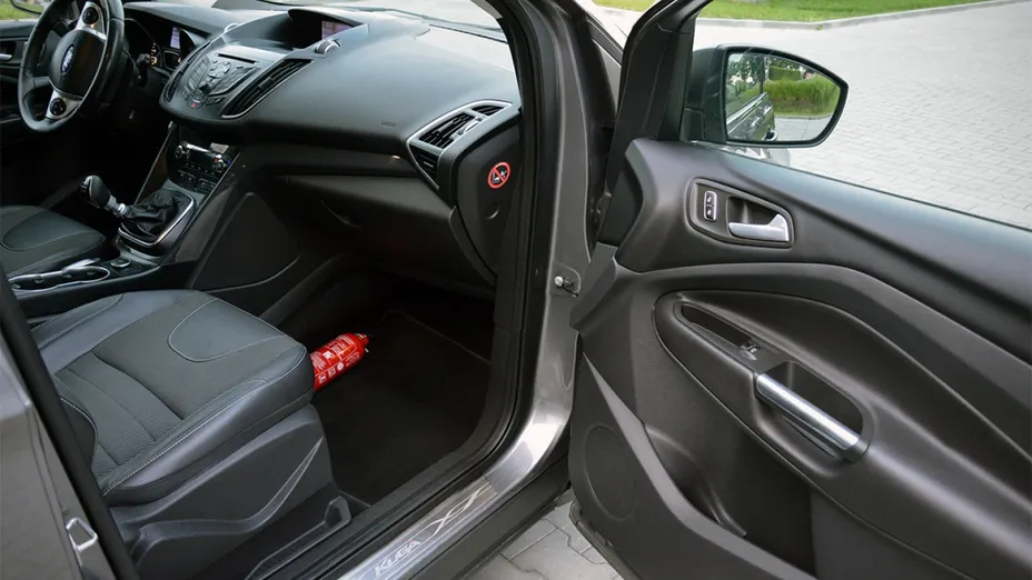 FORD Kuga -