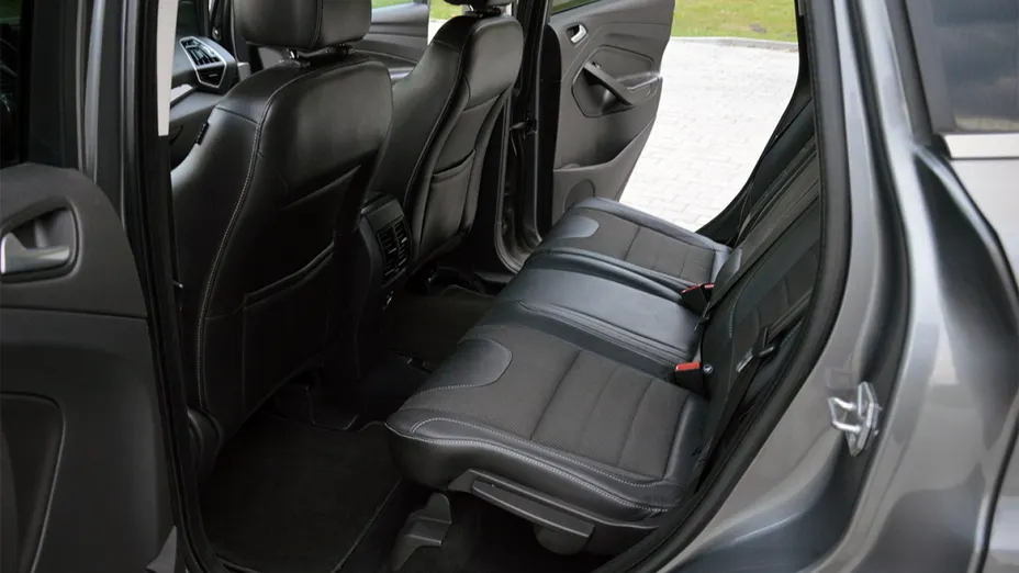 FORD Kuga -