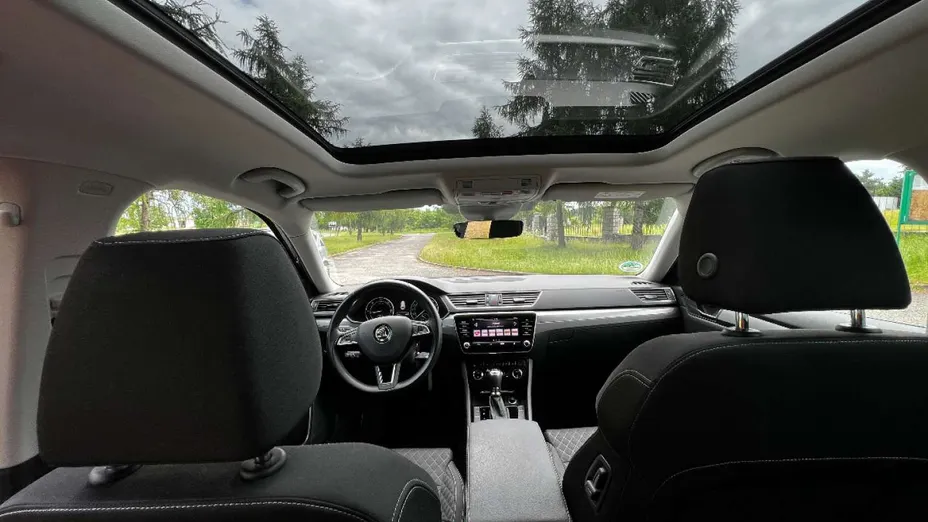 SKODA Superb -