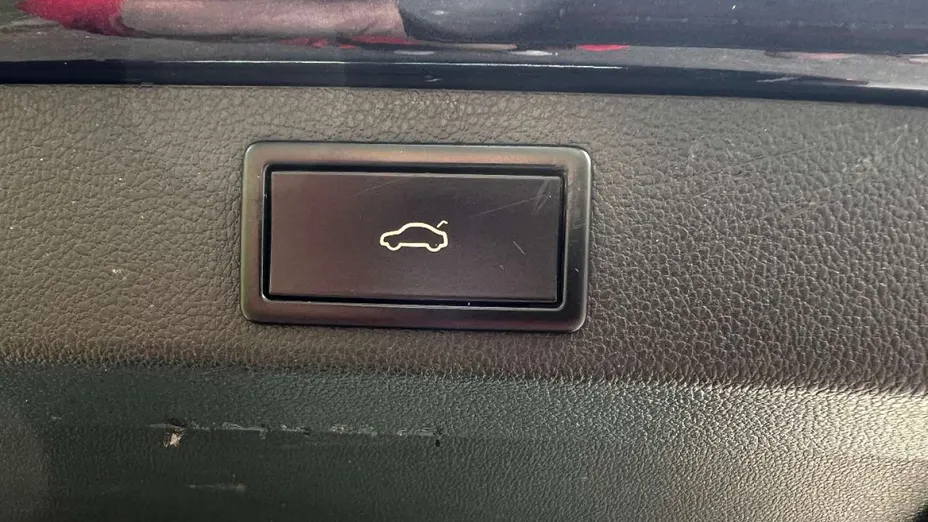 SKODA Superb -