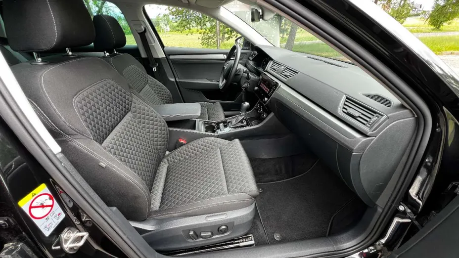 SKODA Superb -