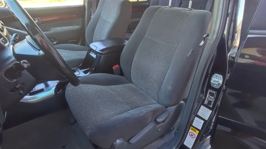 TOYOTA Land Cruiser -