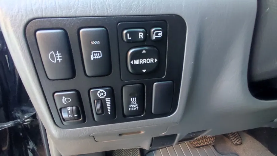 TOYOTA Land Cruiser -