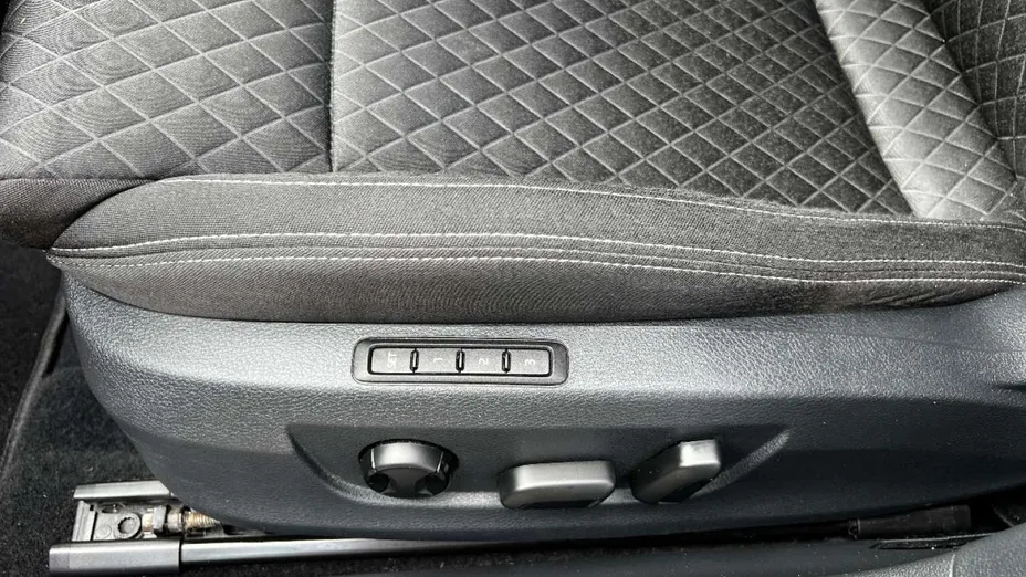 SKODA Superb -