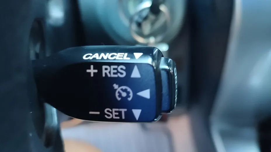 TOYOTA Land Cruiser -
