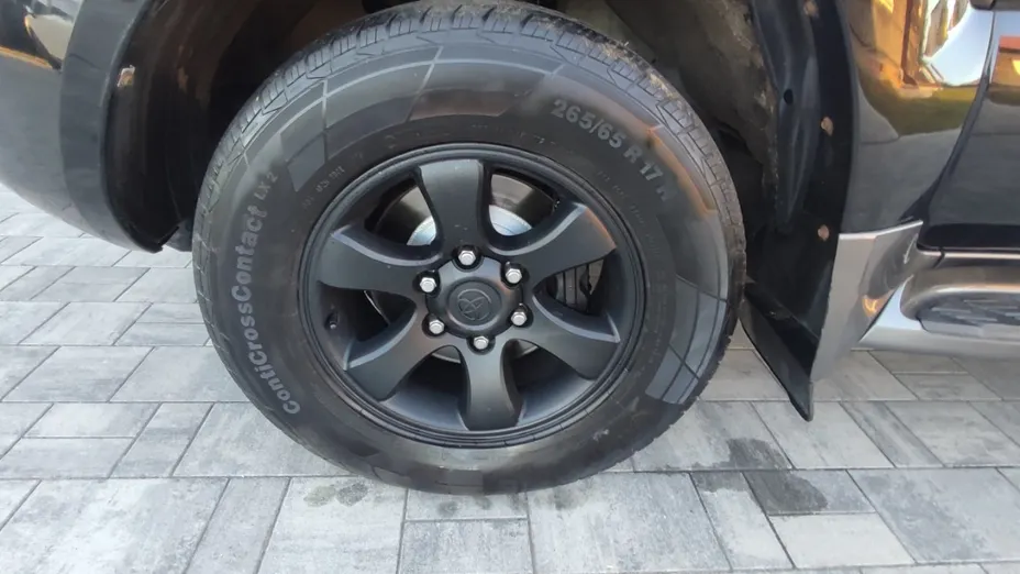 TOYOTA Land Cruiser -