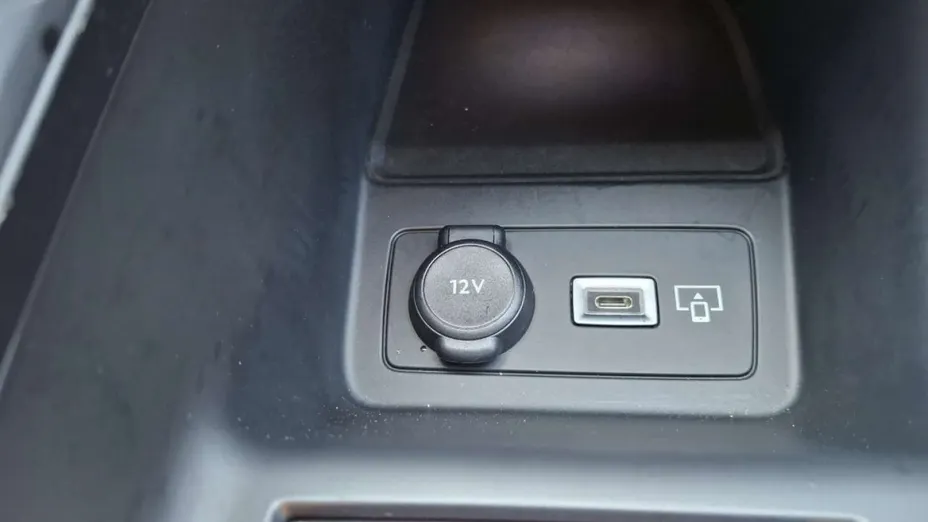 PEUGEOT 308 -