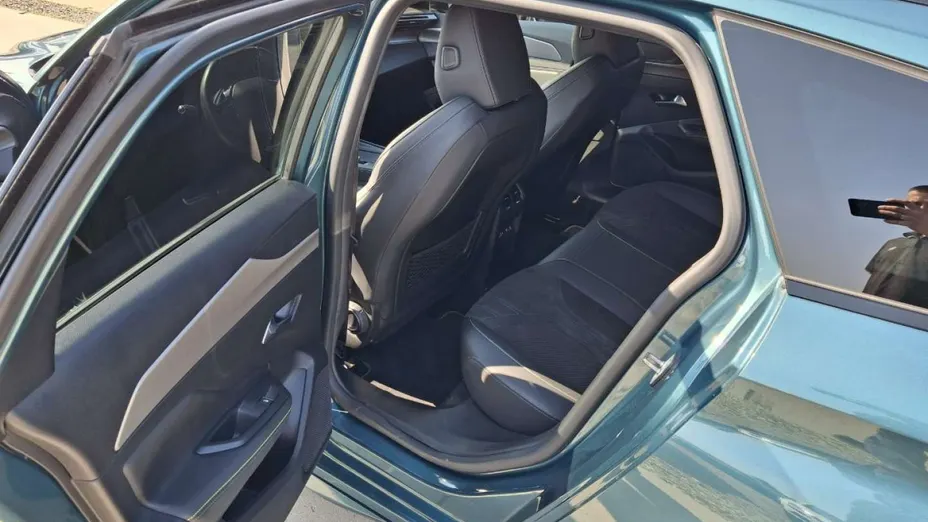 PEUGEOT 308 -